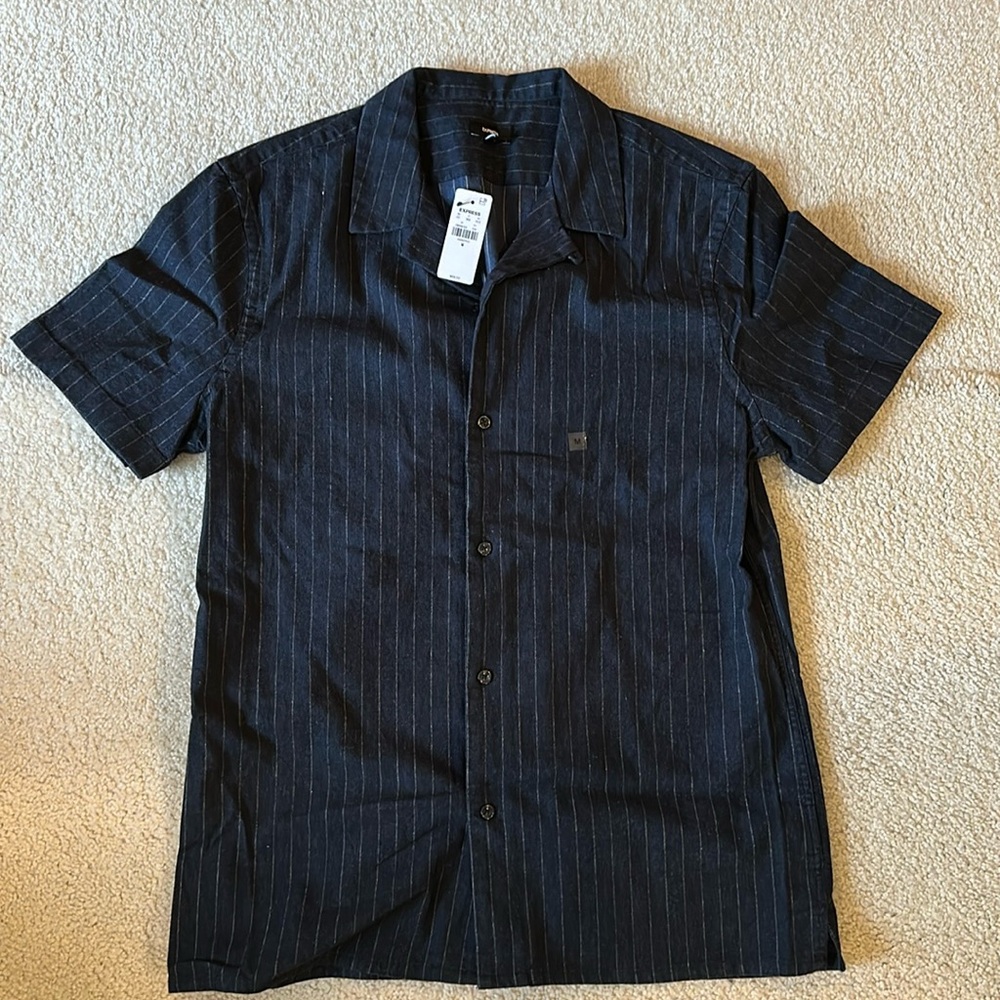 Men’s Express Navy/White Woven Button Up Shirt - Size Medium